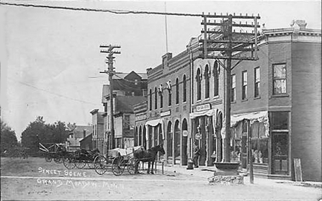 Street scene, Grand Meadow Minnesota, 1909