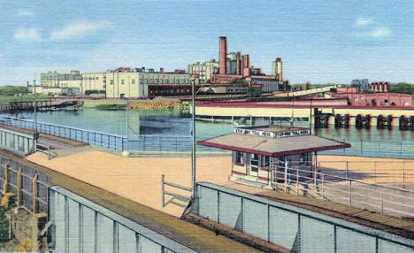 International Bridge and Paper Mill, International Falls Minnesota, 1946