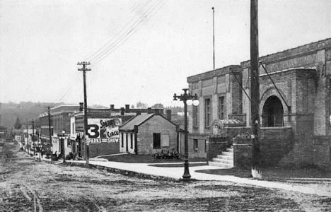 Street scene, Preston Minnesota, 1910's