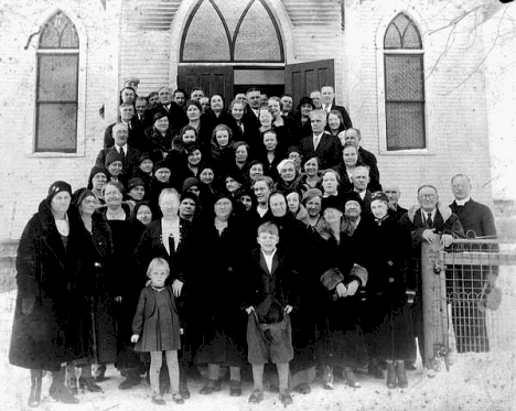Members on front steps, Mountain Iron Finnish Lutheran Church, 1930