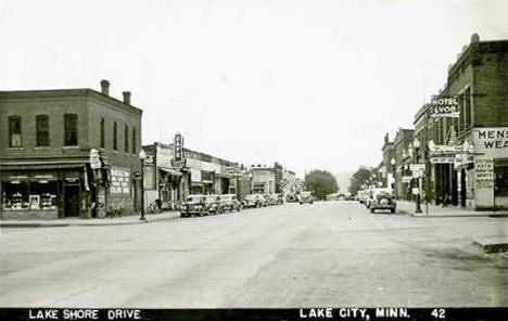 Lake Shore Drive, LAke City Minnesota, 1940's