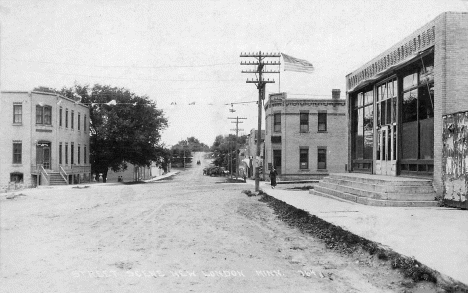 Street scene, New London Minnesota, 1910's