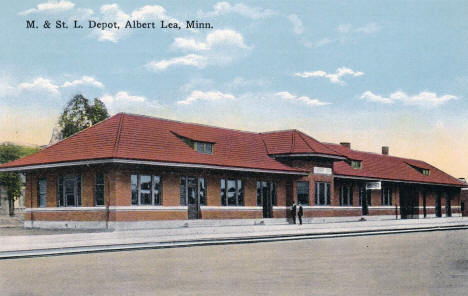 Minneapolis & St. Louis Railroad Depot, Albert Lea, Minnesota, 1917