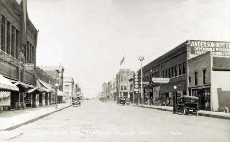 Lincoln Avenue, Fergus Falls, Minnesota, 1915
