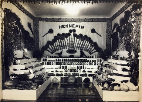 Hennepin County exhibit at the Minnesota State Fair, 1932