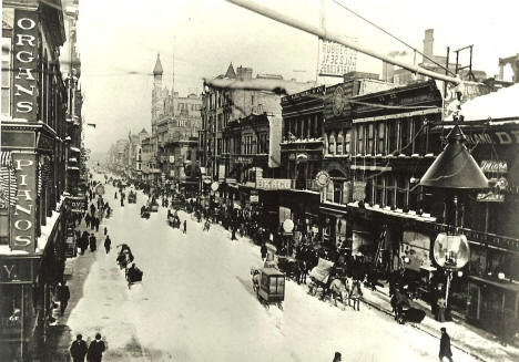 Nicollet Avenue looking north from 5th Street, Minneapolis Minnesota, 1895