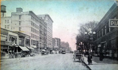 Hennepin Avenue from 9th Street, Minneapolis Minnesota, 1910
