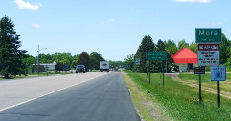 Entering Mora from the east on State Highway 23, 2007