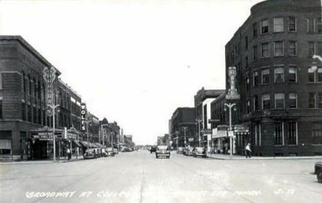 Broadway at College Street in Albert Lea Minnesota, 1945