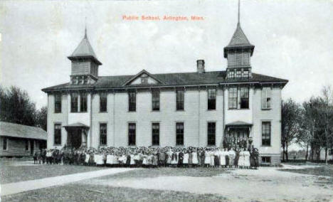Public School, Arlington Minnesota, 1923