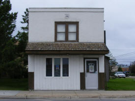 Barry's Little Hair House, Baudette Minnesota