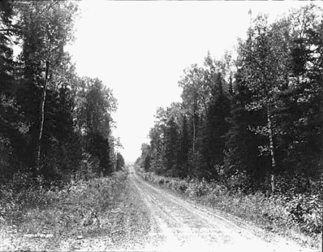 Along International Highway between Beaver Bay and Two Harbors, 1917.  