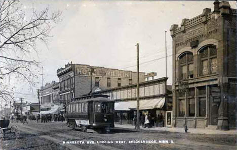View of Breckenridge looking west down Minnesota Avenue, 1918