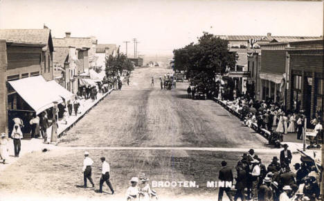Street scene, Brooten Minnesota, 1910's?