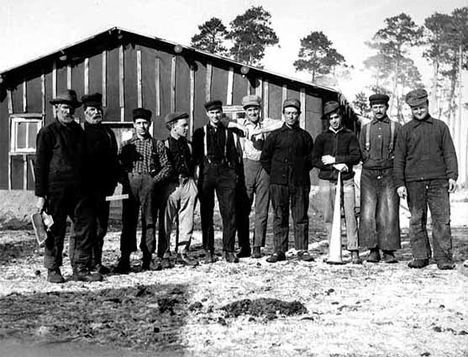 Lumberjacks working near Cass Lake Minnesota, 1915