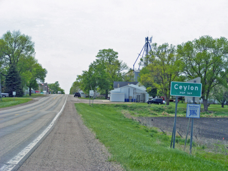 Population sign, Ceylon Minnesota, 2014