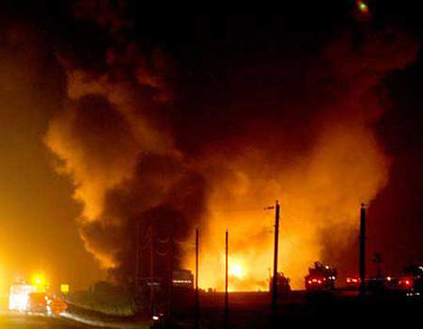 Oil pipeline blaze near Clearbrook Minnesota, November 2007