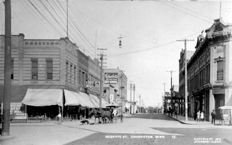 Roberts Street, Crookston Minnesota, 1911