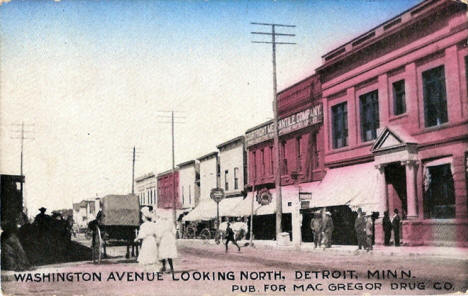 Washington Avenue looking north, Detroit Lakes Minnesota, 1913