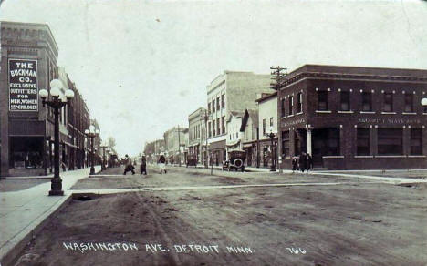 Washington Avenue, Detroit Lakes Minnesota, 1920's?