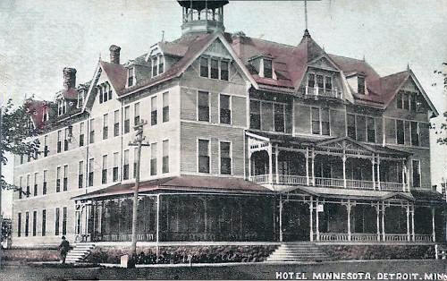 Hotel Minnesota, Detroit Lakes Minnesota, 1910's