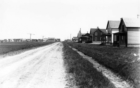 Center Avenue, Dilworth Minnesota, 1910