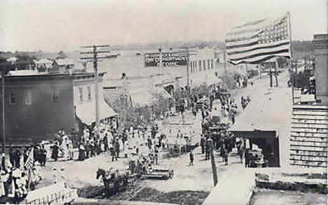 Independence Day Parade, Eagle Bend Minnesota, 1911