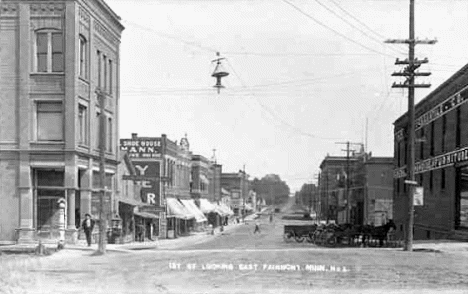 1st Street looking east, Fairmont Minnesota, 1911