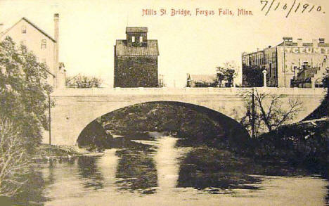 Mills Street Bridge, Fergus Falls Minnesota, 1910