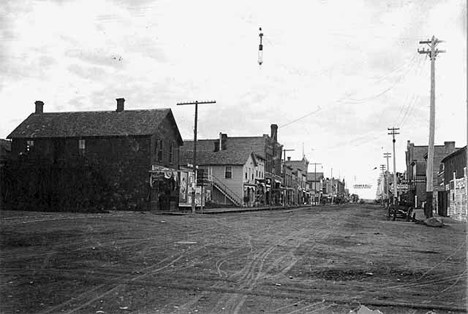 Lincoln Avenue, Fergus Falls Minnesota, 1900