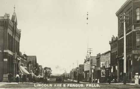 Lincoln Avenue East, Fergus Falls Minnesota, 1910's