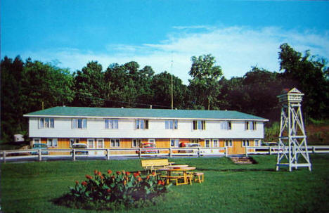 Mille Lacs Motel, Garrison Minnesota, 1950's
