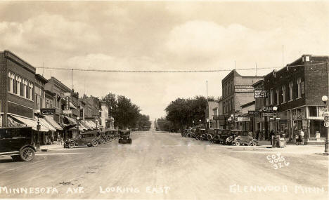 Minnesota Avenue looking east, Glenwood Minnesota, 1920's