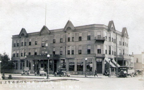 Pokegama Hotel, Grand Rapids Minnesota, 1920's