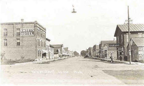 Main Street, Leroy Minnesota, 1910's