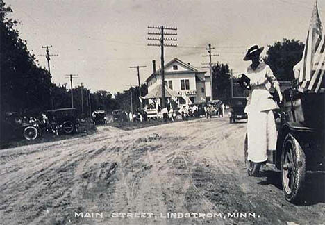 Main Street, Lindstrom Minnesota, 1914