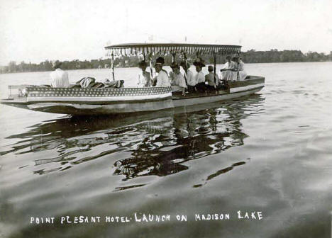 Point Pleasant Hotel Launch on Madison Lake, Madison Lake, Minnesota 1910