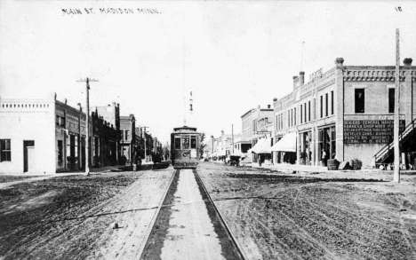 Main Street, Madison Minnesota, 1914