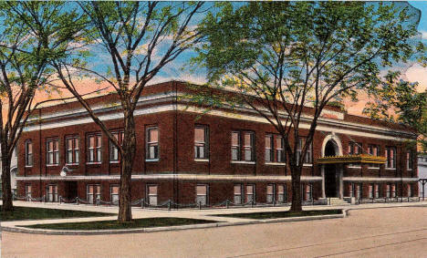 Mankato Clinic Building, Main and Broad Street, Mankato Minnesota, 1940's