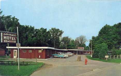 Butler's Redwood Motel, Mankato Minnesota, 1960's