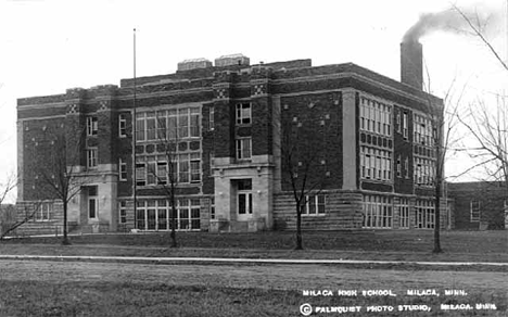 High School, Milaca Minnesota, 1915