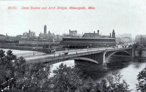 Union Station and Arch Bridge, Minneapolis Minnesota, 1910's