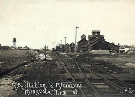 Railroad station and elevators, Minneota Minnesota, 1908