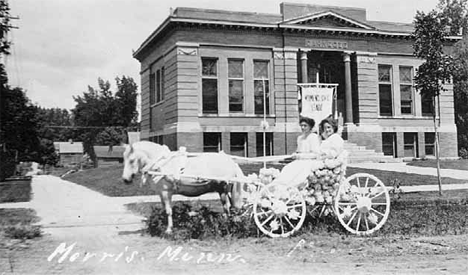 Women's Civic League parade in front of Carnegie Library, Morris Minnesota, 1909