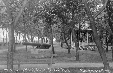 Cannon and Band Stand, Central Park, New Richland Minnesota, 1913