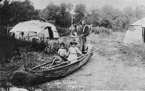 Indian camp at Lake Shakopee near Onamia Minnesota, 1910