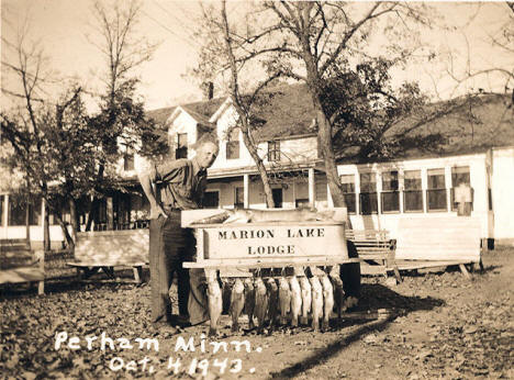 Marion Lake Lodge, Perham Minnesota, 1943