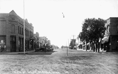 Main Street West, Perham Minnesota, 1910's