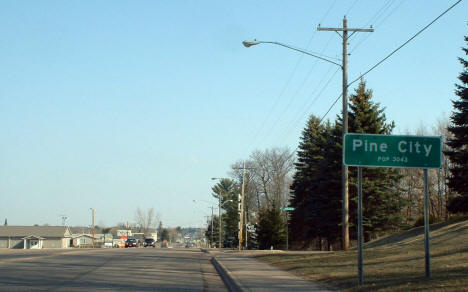 Entering Pine City from the south, 2007