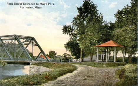 Fifth Street Entrance to Mayo Park, Rochester Minnesota, 1910's
